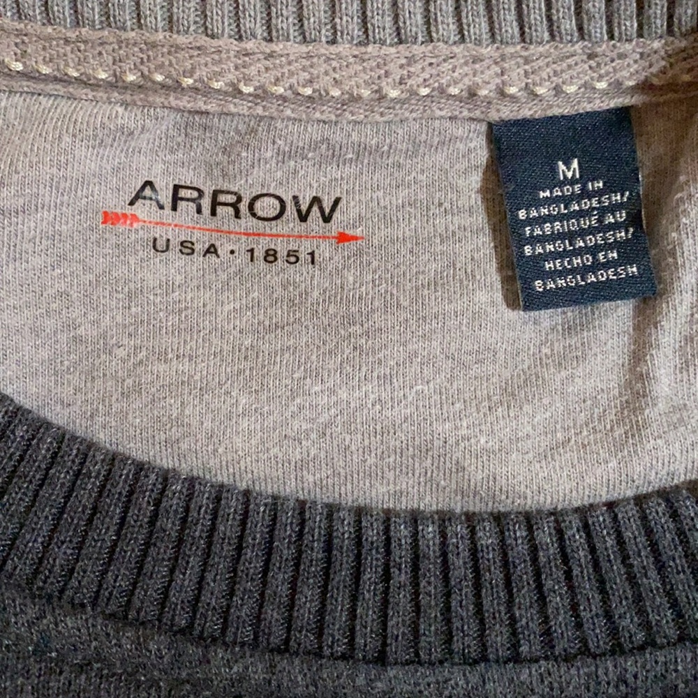 Men’s Arrow Sweatshirt - Picture 3 of 4